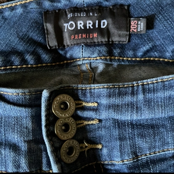 Torrid Premium Denim - Picture 3 of 7